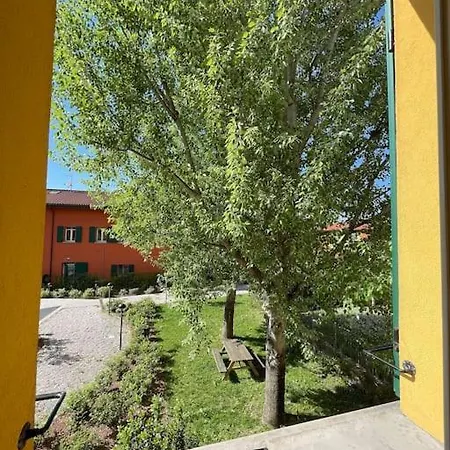 Tra Il Centro E La Campagna Bolognese * Bologna