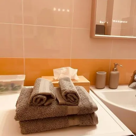 Tra Il Centro E La Campagna Bolognese * Bolonia